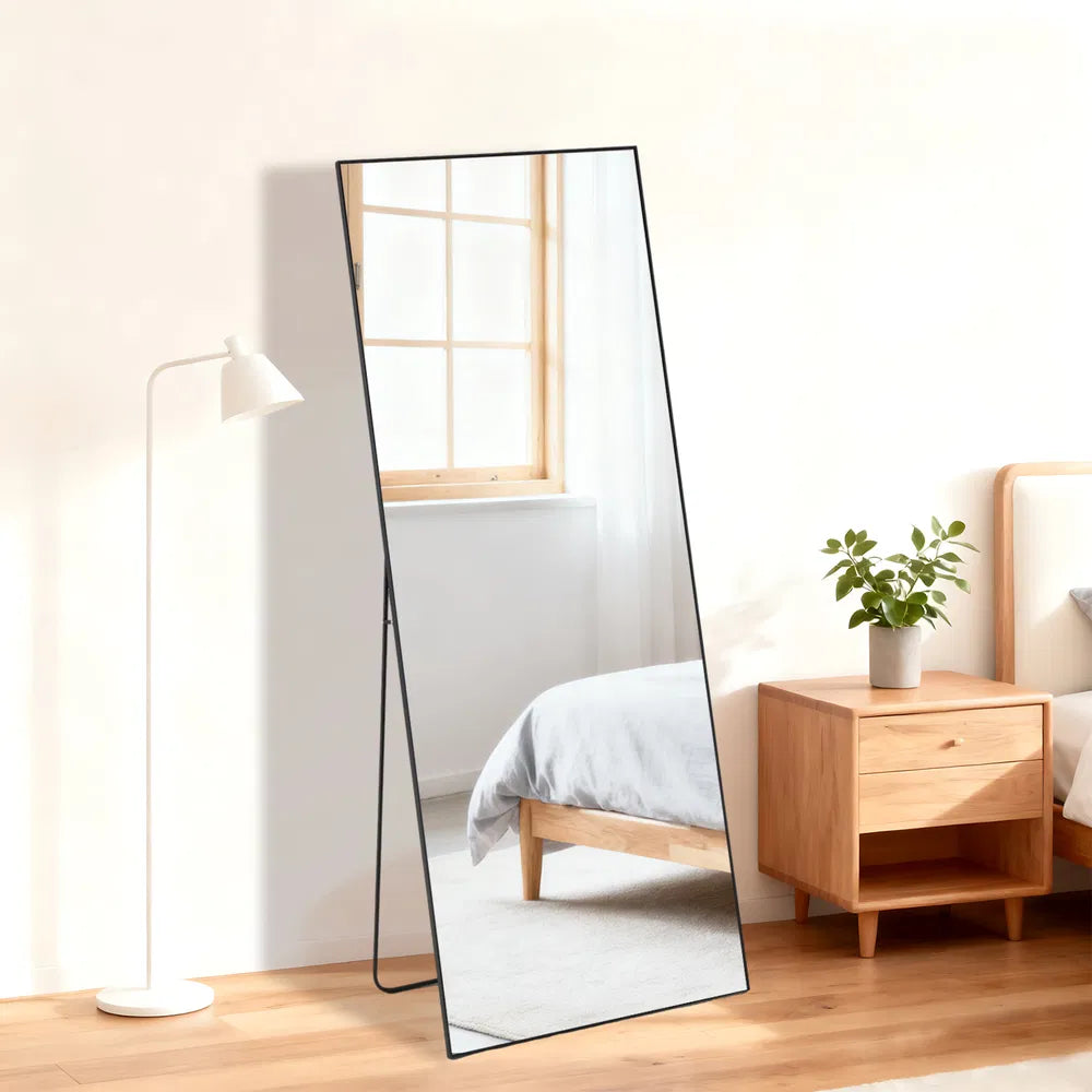 Floor mirror, black rectangle